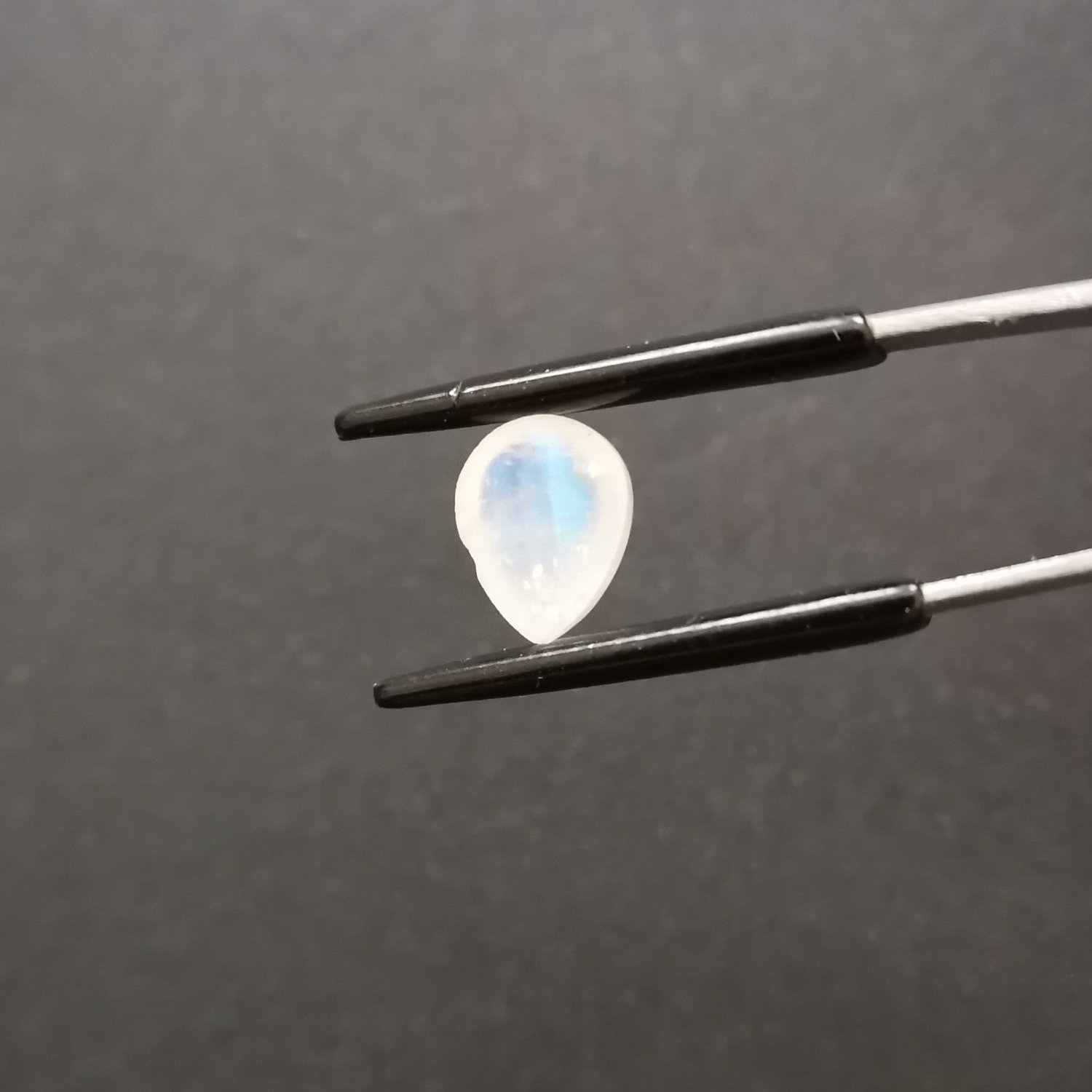 Teardrop Moonstone Cabochon – 10mm by 8mm - 2.53 ct - Image 7