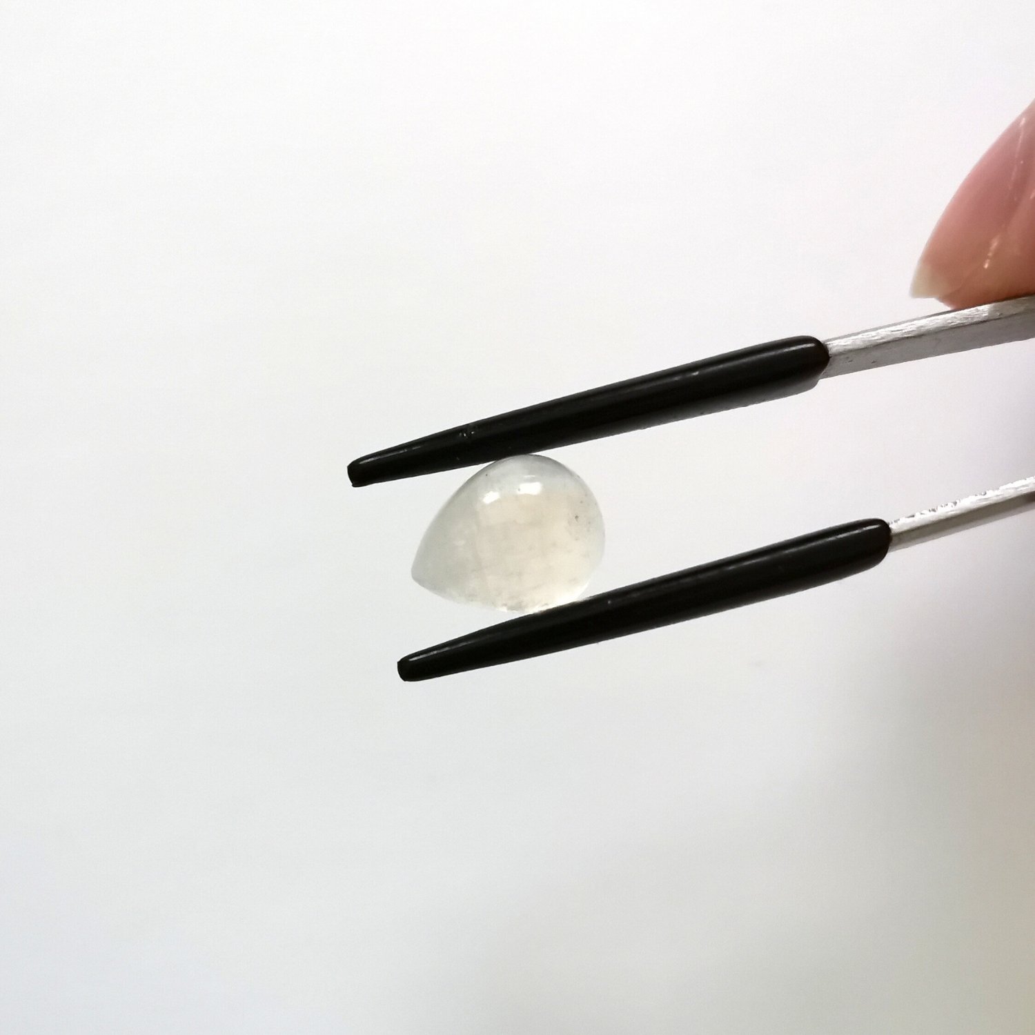 Teardrop Moonstone Cabochon – 10mm by 8mm - 2.53 ct - Image 3