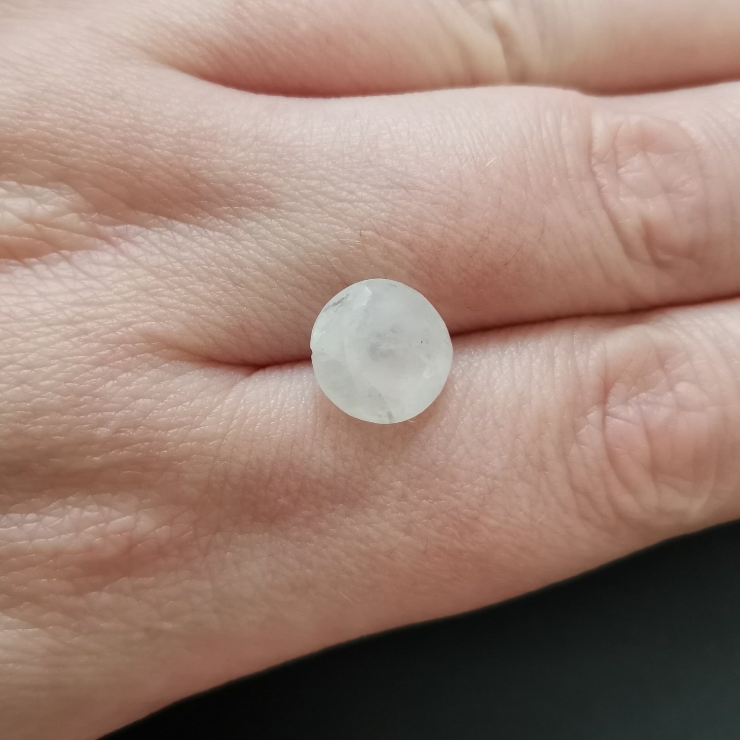 Faceted Round Moonstone – 10mm - 3.69 ct - Image 5