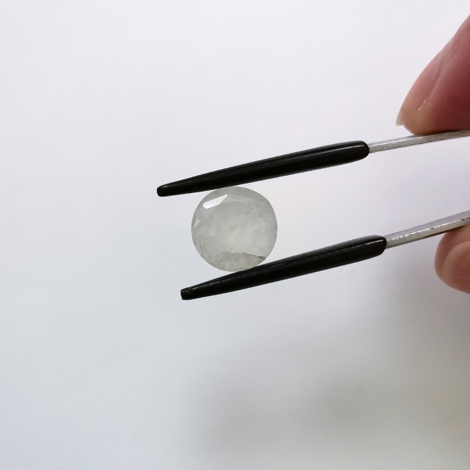 Faceted Round Moonstone – 10mm - 3.69 ct - Image 3