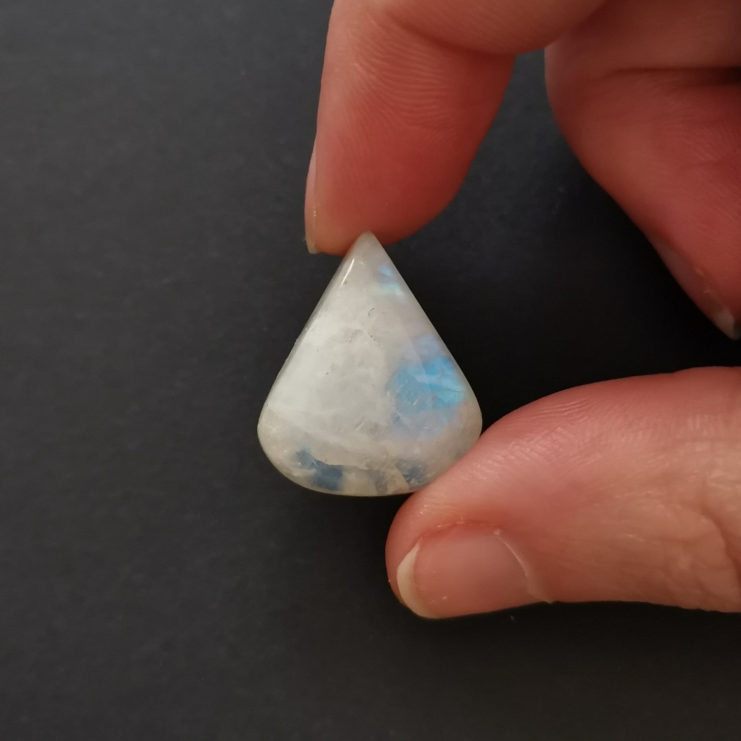 Teardrop Moonstone Cabochon – 22mm by 18.5mm - 19.50 ct - Image 5