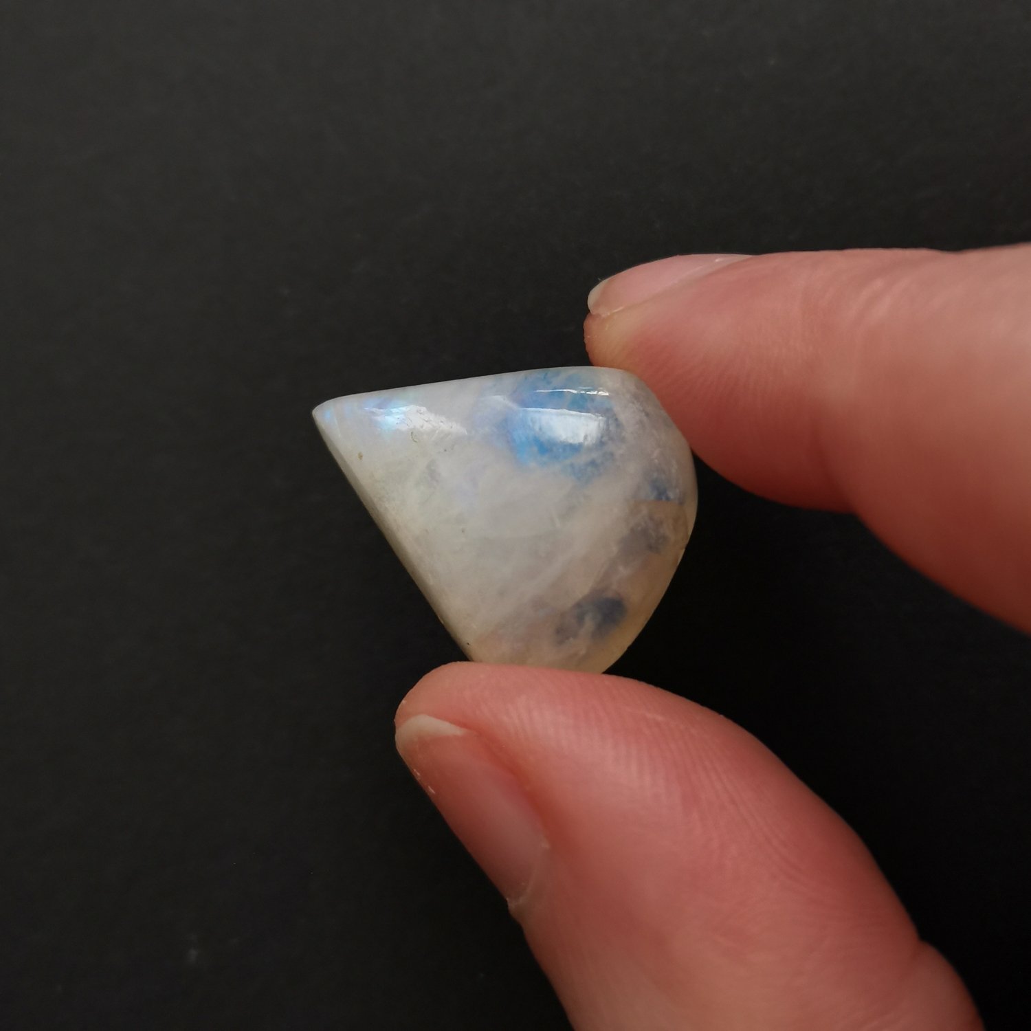 Teardrop Moonstone Cabochon – 22mm by 18.5mm - 19.50 ct - Image 2
