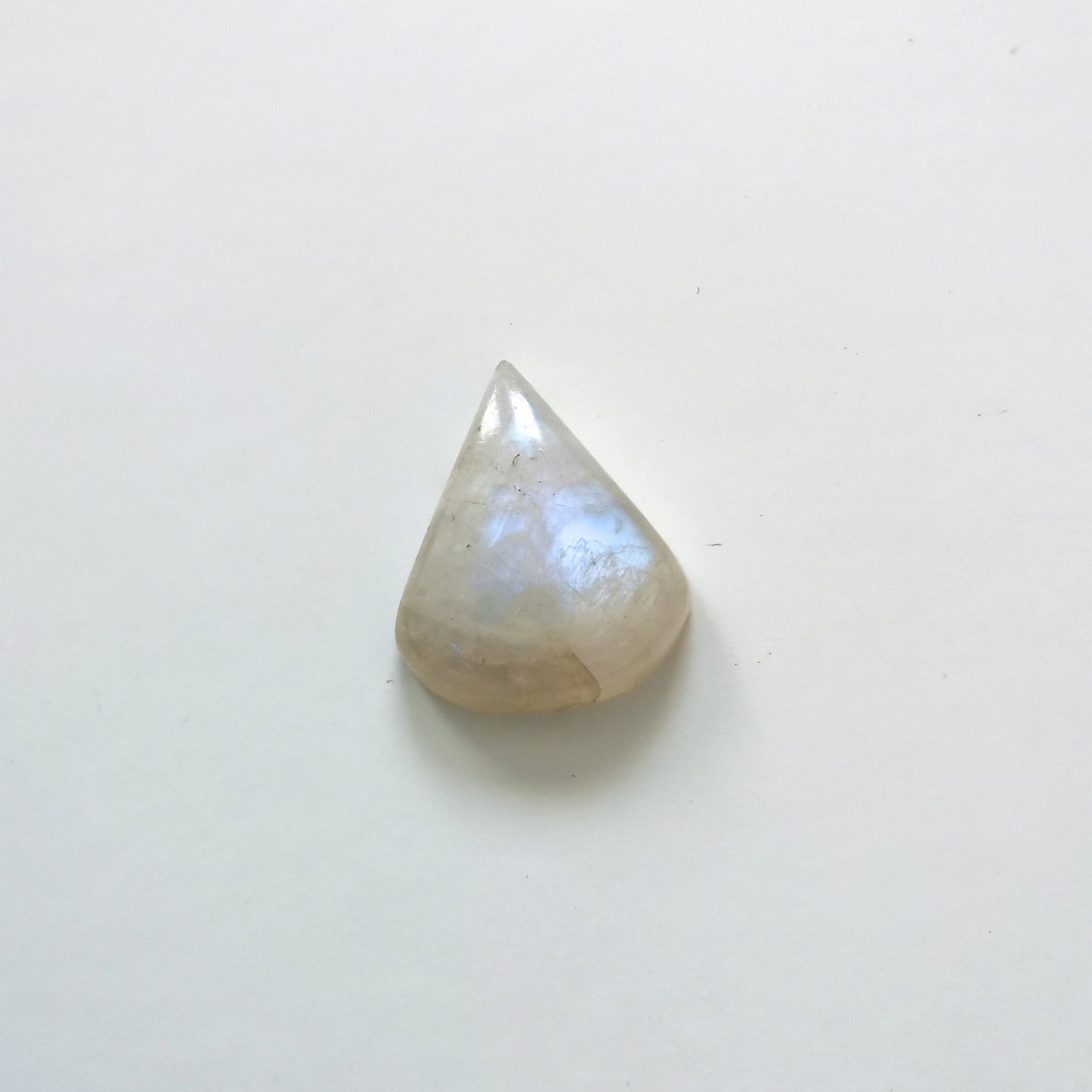 Teardrop Moonstone Cabochon – 22mm by 18.5mm - 19.50 ct - Image 3