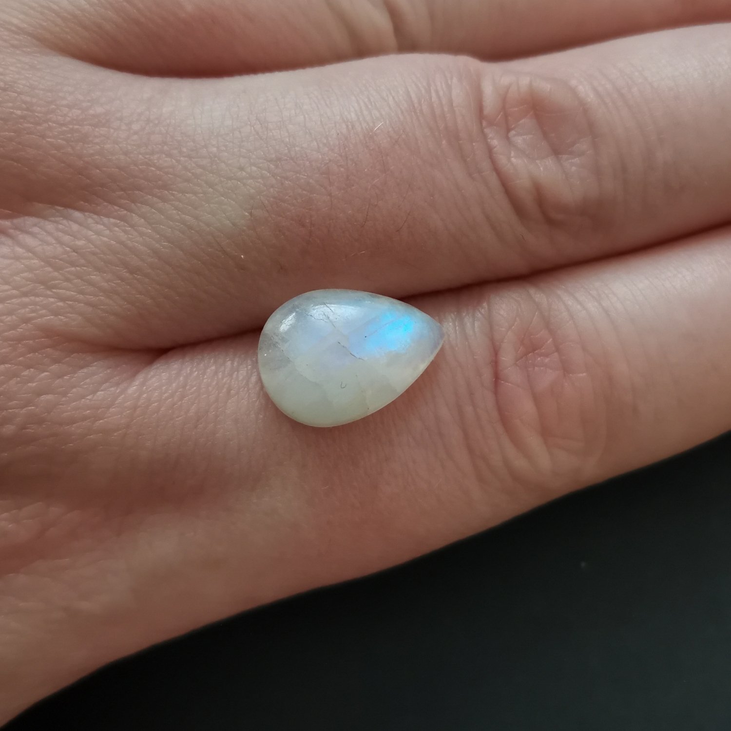 Teardrop Moonstone Cabochon – 14mm by 10mm - 4.73 ct - Image 4