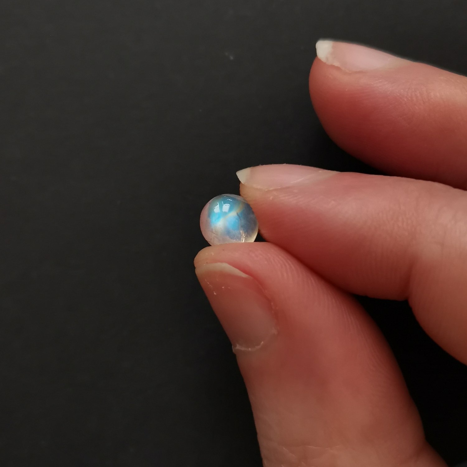 Round Moonstone Cabochon – 7mm - 1.46 ct - Image 3