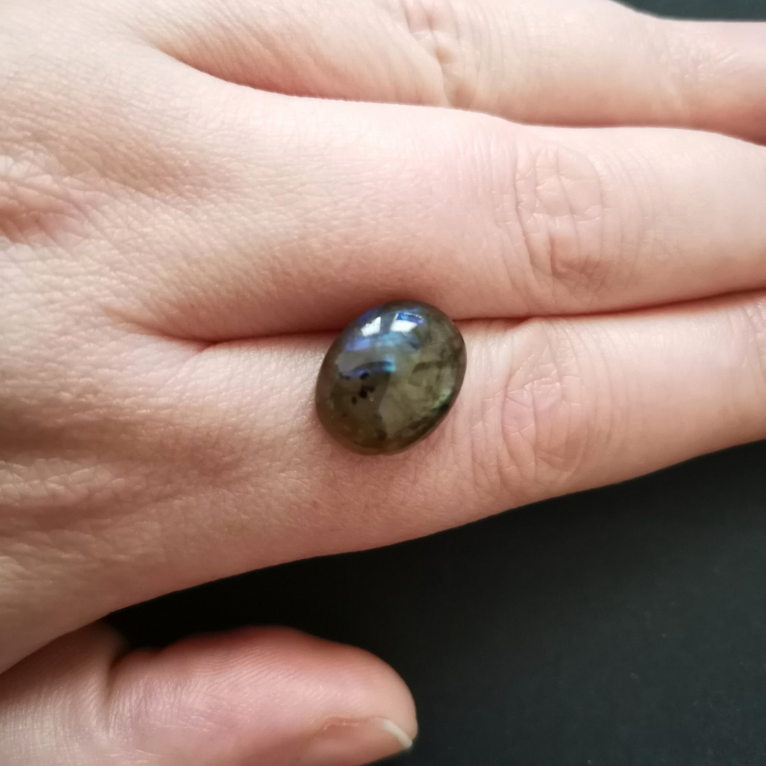 Oval Labradorite Cabochon - 13.9 mm by 11.3 mm - Image 4