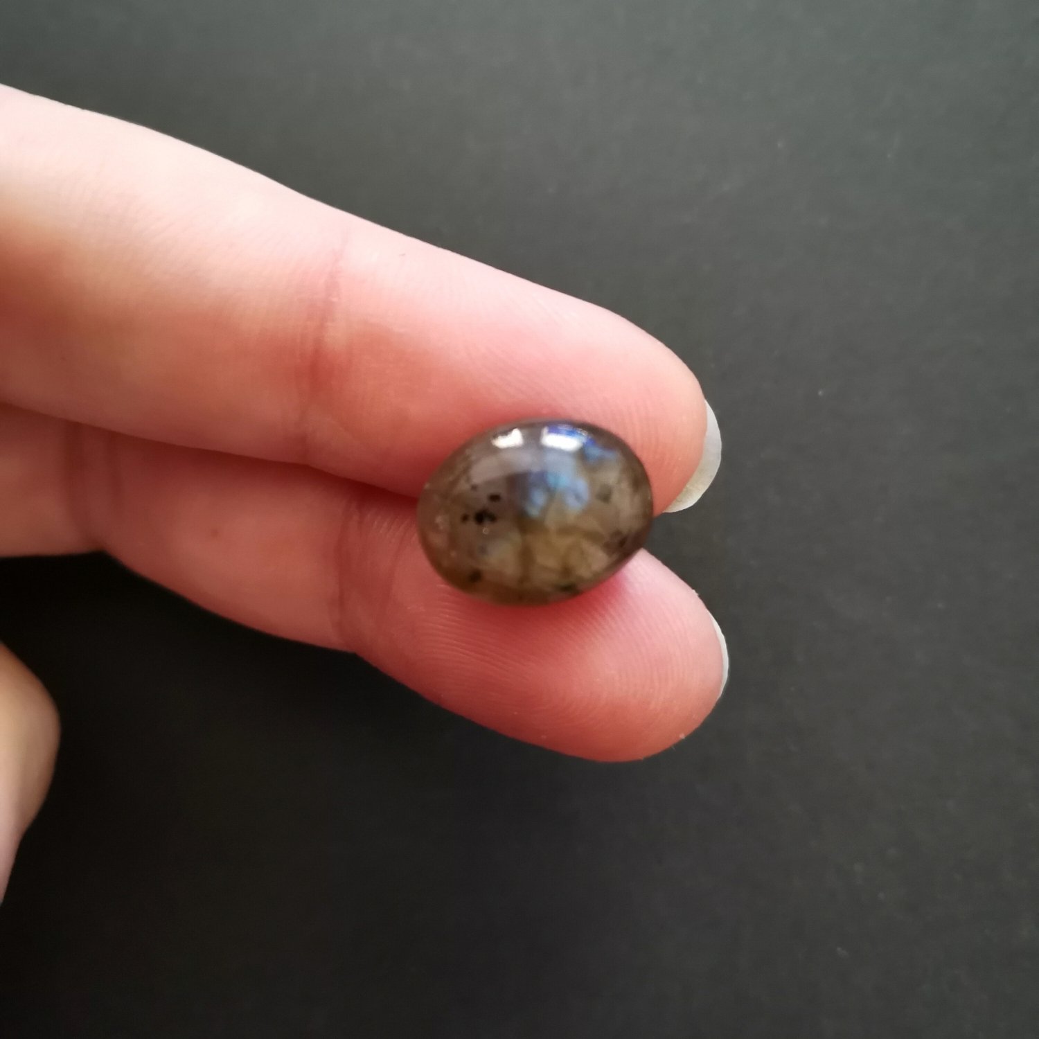 Oval Labradorite Cabochon - 13.9 mm by 11.3 mm - Image 5