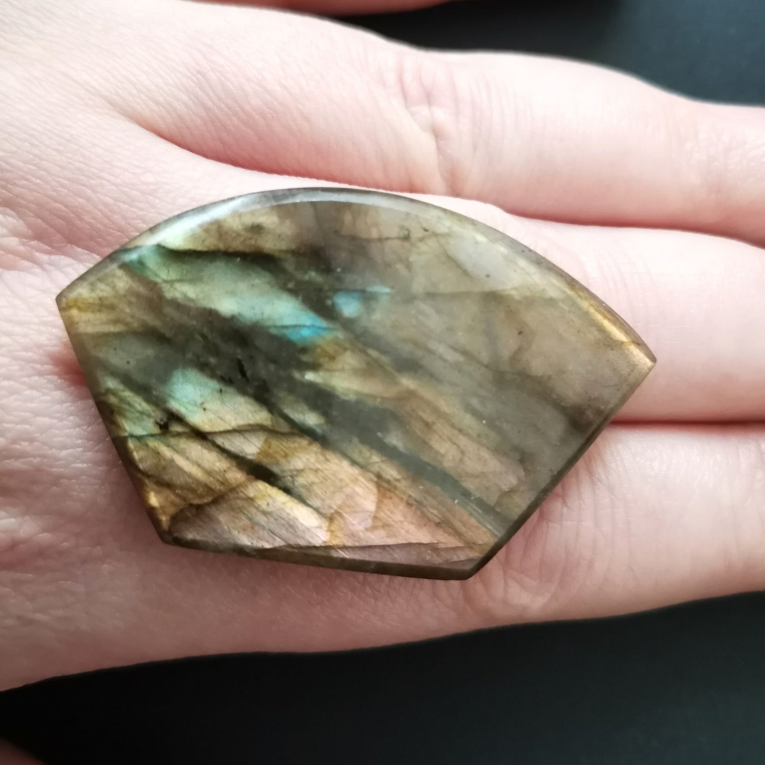 Freeform Labradorite Cabochon - 46.4 mm by 28.7 mm - Image 4