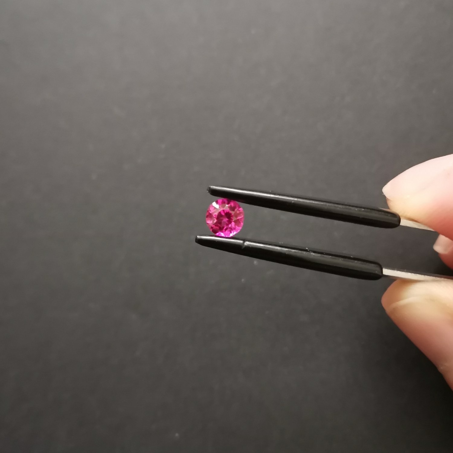 Lab Grown Pink Sapphire Round – 4.8mm - Image 2