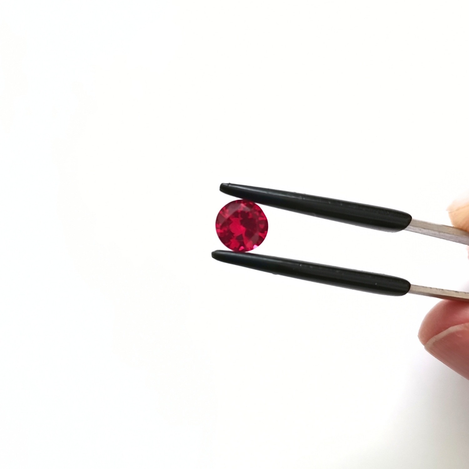 Lab Grown Ruby Round – 6.5mm - Image 3