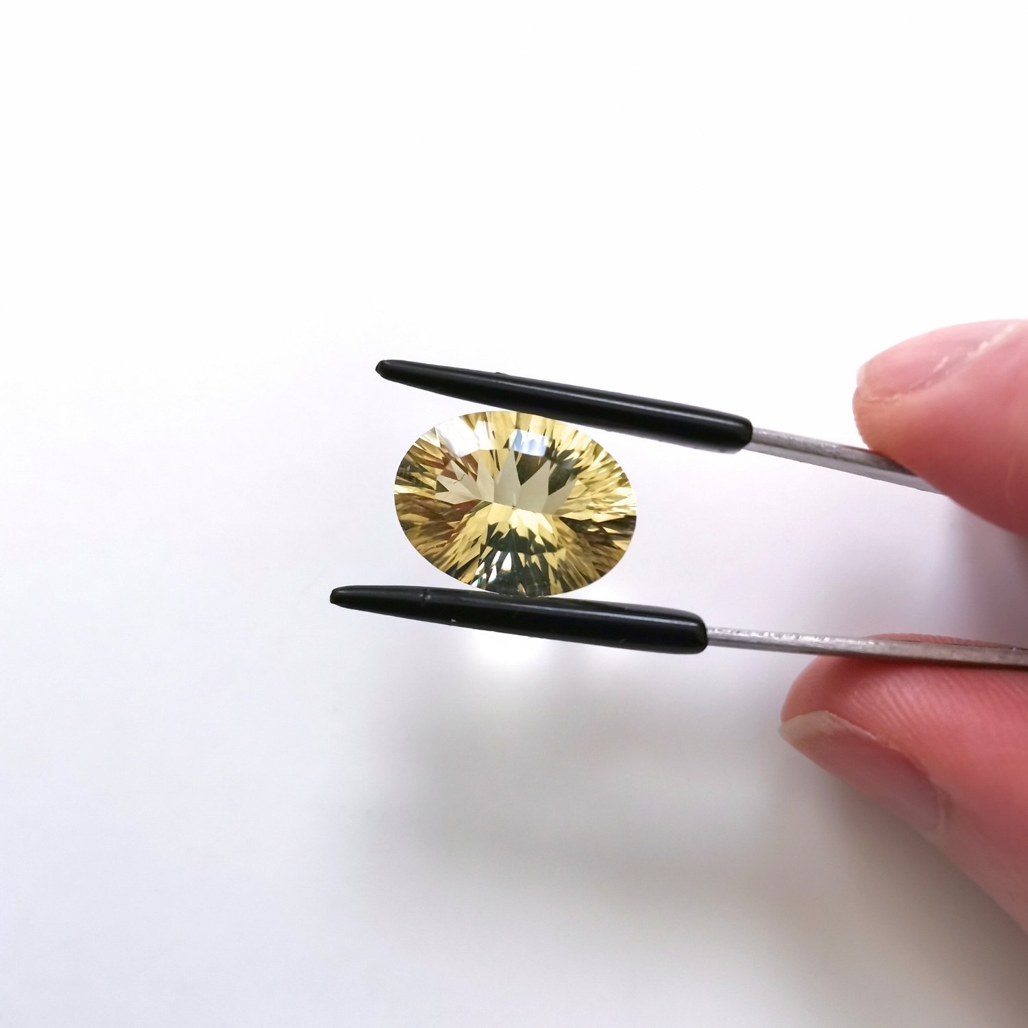 Yellow Citrine Oval - 15.9mm by 11.9mm - Image 3