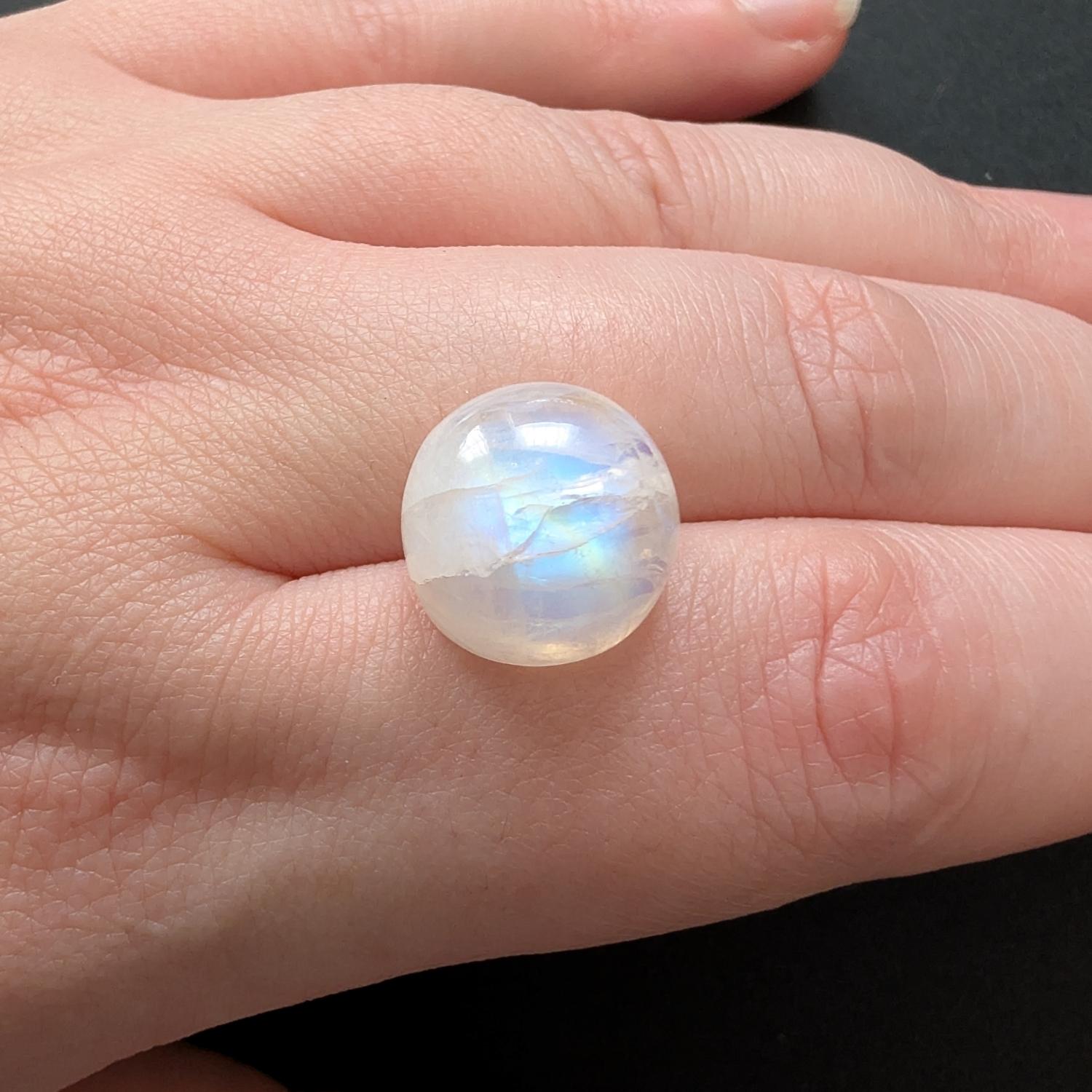 Moonstone Cabochon Round - 14mm - Image 3