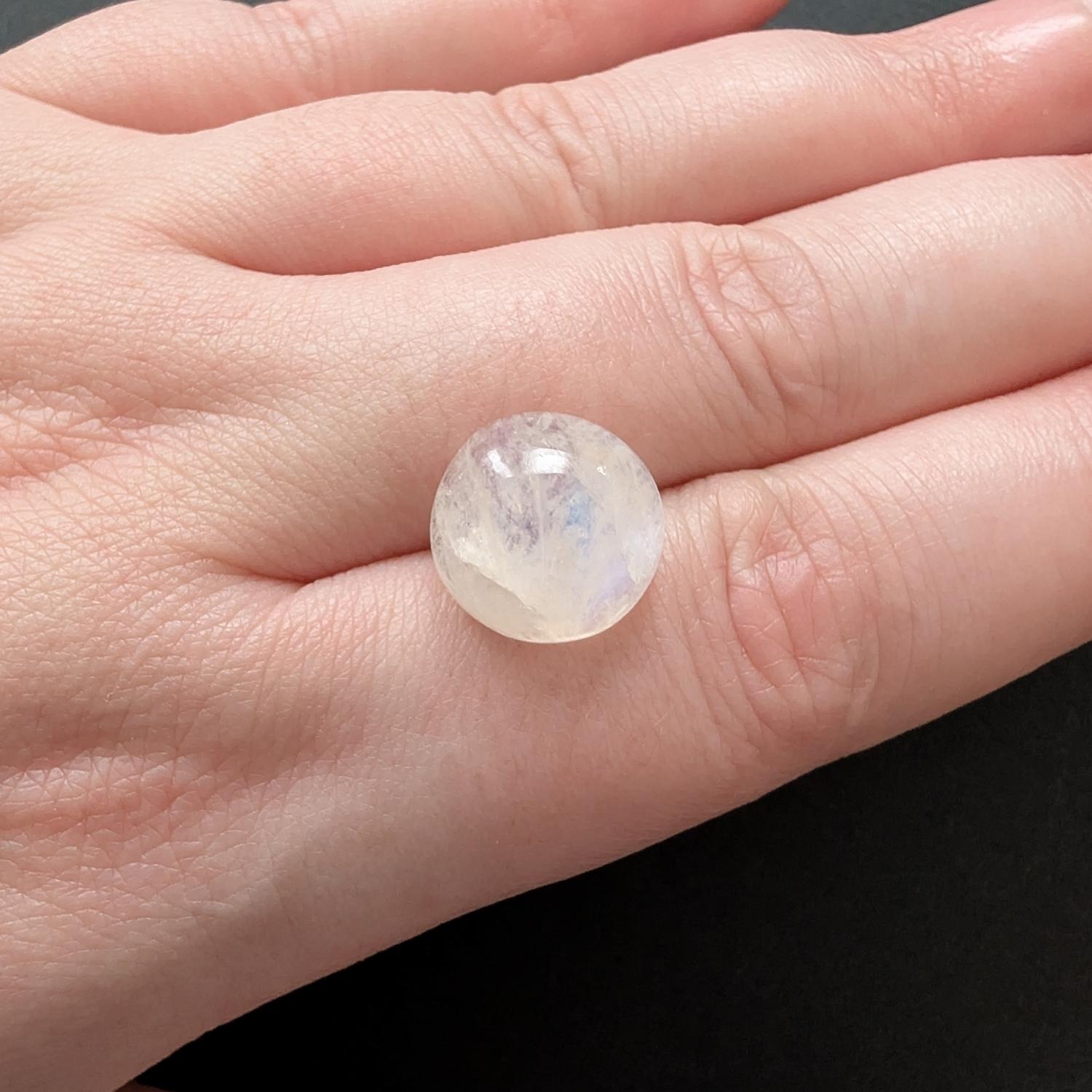 Moonstone Cabochon Round - 13.3mm - Image 3
