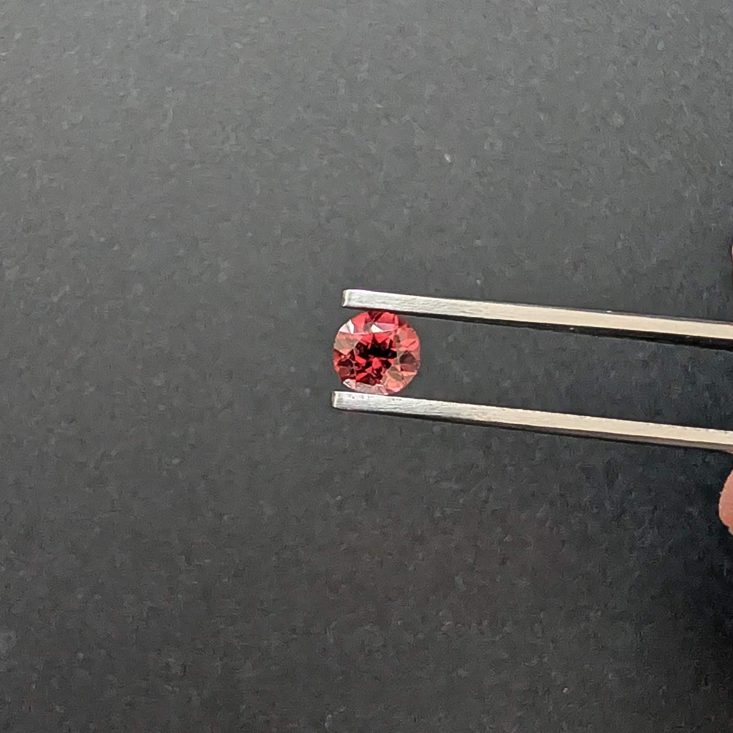 Red Pyrope Garnet Round - 5mm