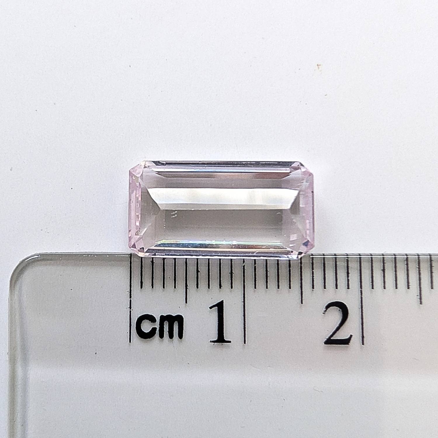 Kunzite Rectangle - 16.0mm by 8.4mm - Image 4