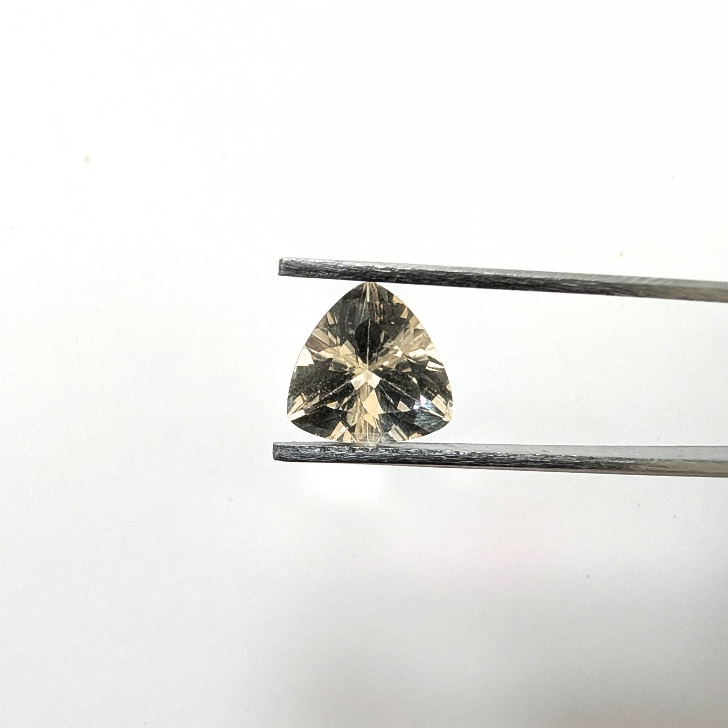 Yellow Citrine Trillion cut Triangle - 9mm - Image 2