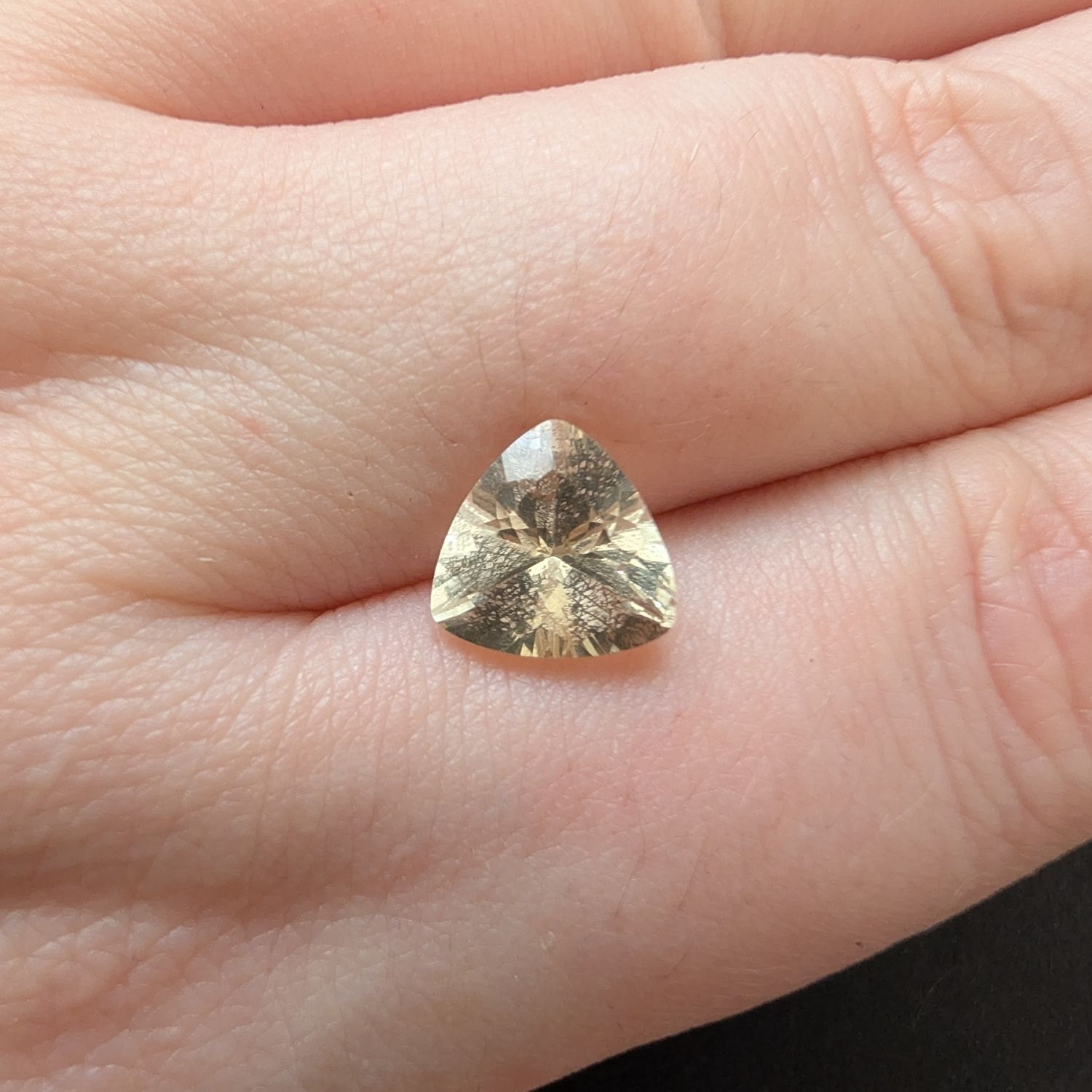 Yellow Citrine Trillion cut Triangle - 9mm - Image 3