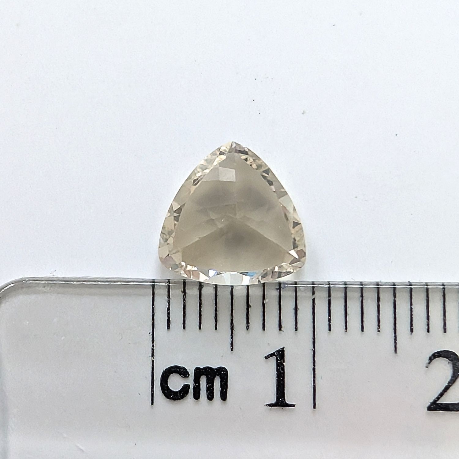 Yellow Citrine Trillion cut Triangle - 9mm - Image 4