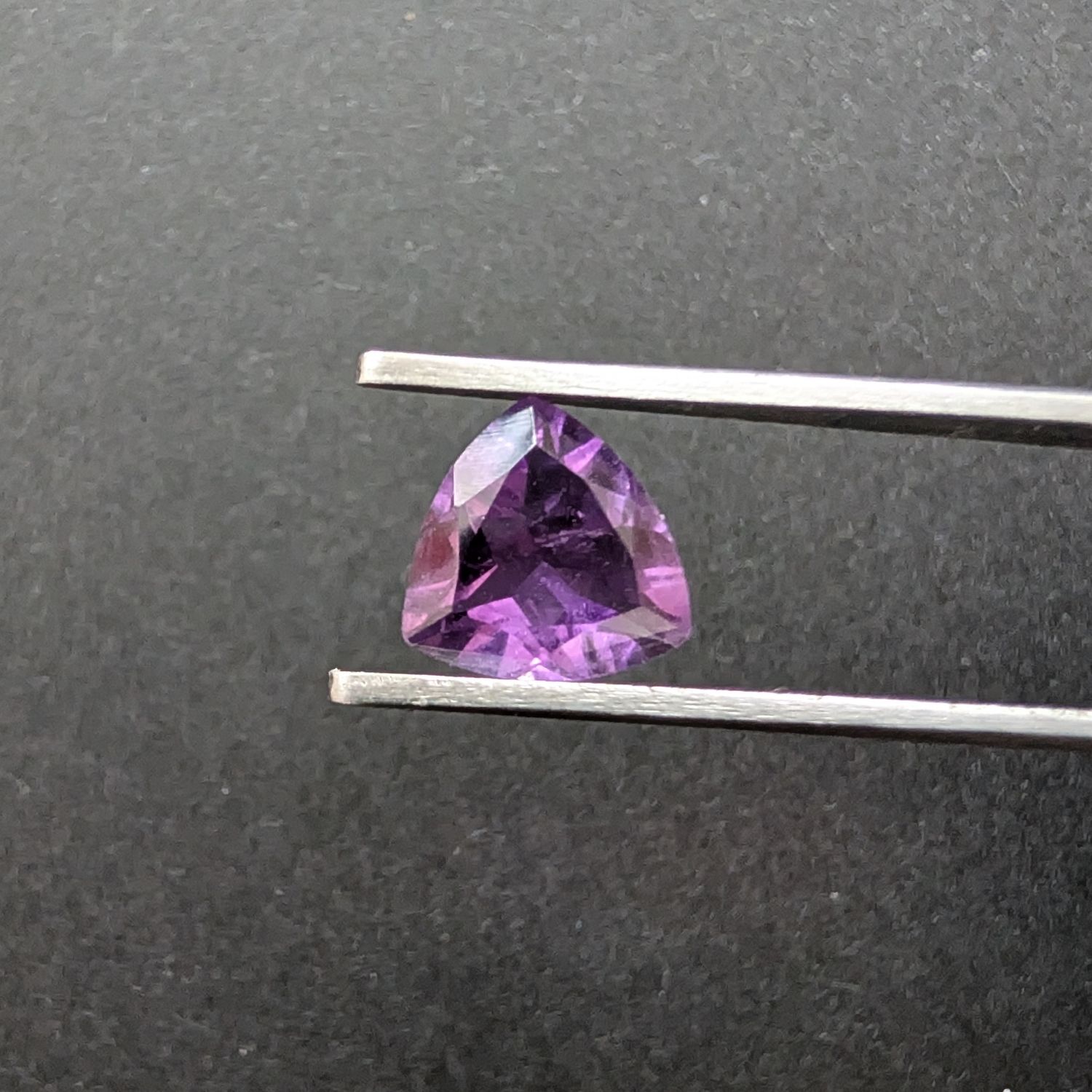 Amethyst Triangle - 8.8mm - Image 2