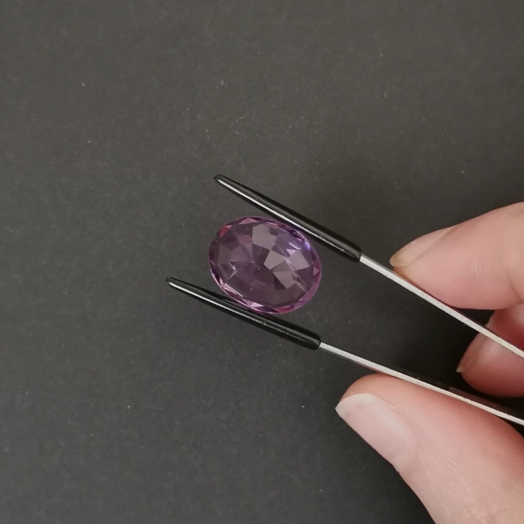 Amethyst oval - 17.2mm by 13.6mm - Image 3