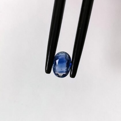 Blue sapphire oval - 5.8mm by 4.1mm
