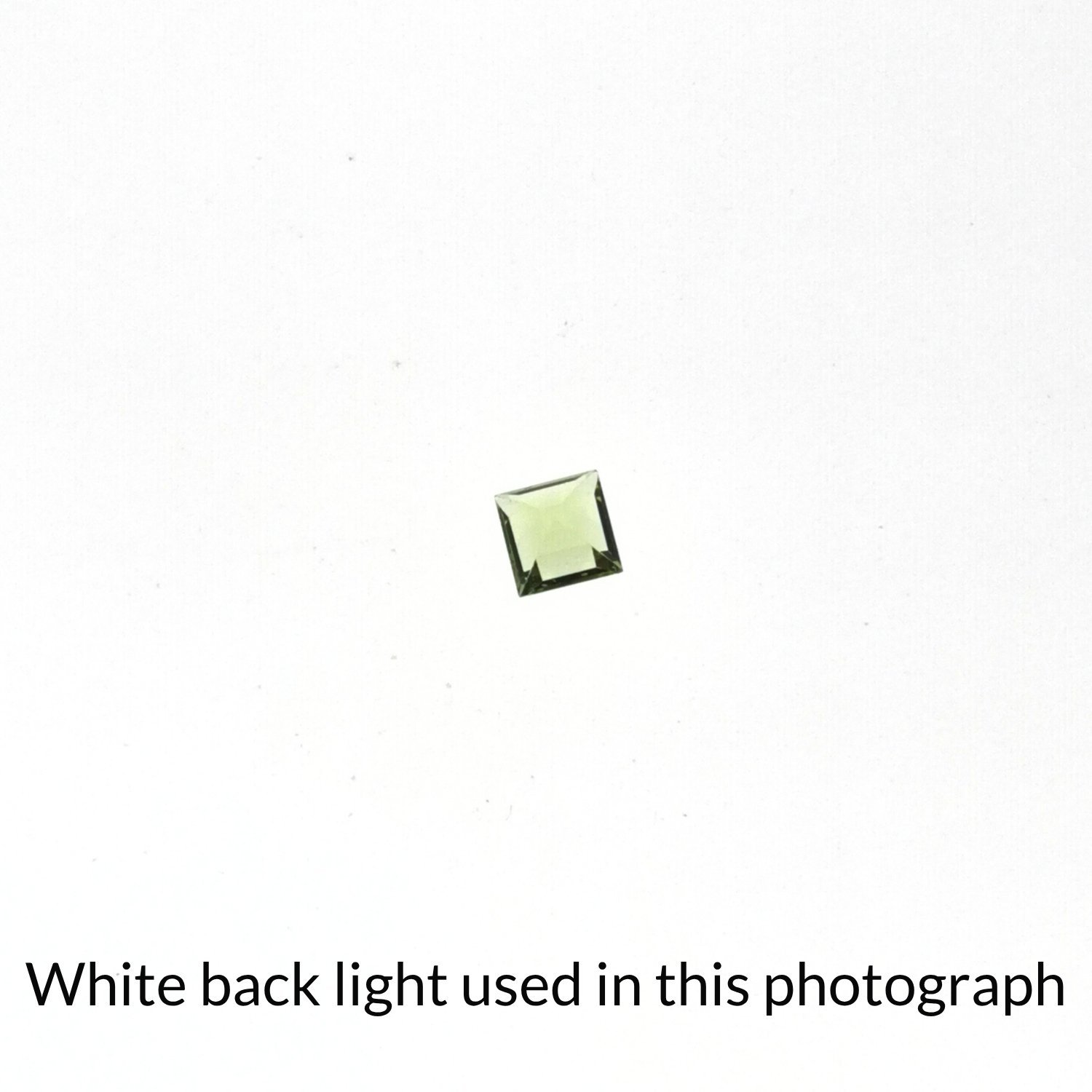 Peridot Square - 4mm - Image 4