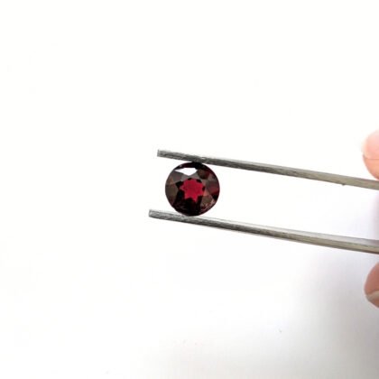 Red Almandine Garnet Round - 6.9mm