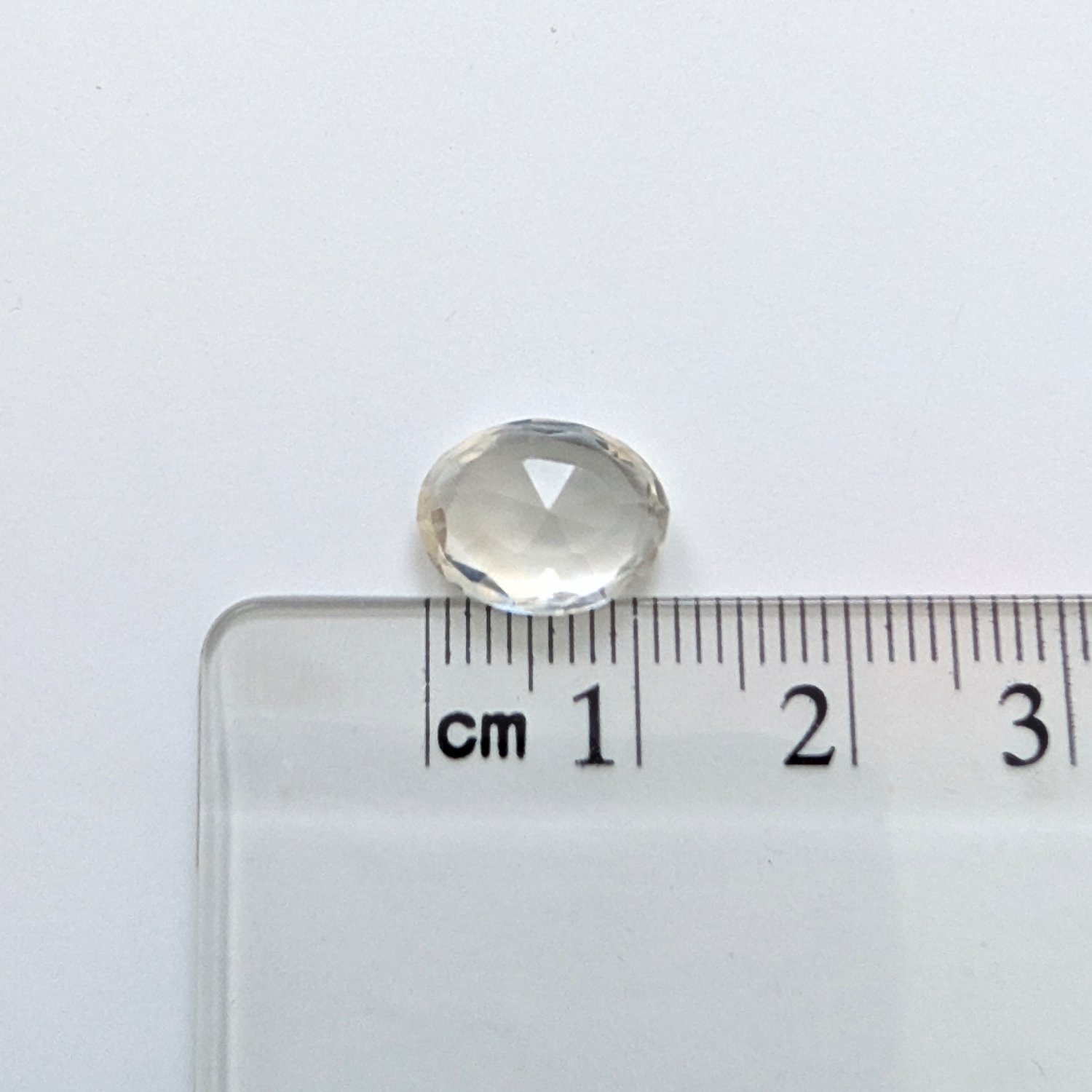 Pale Yellow Citrine Oval - 12.0mm by 9.3mm - Image 3