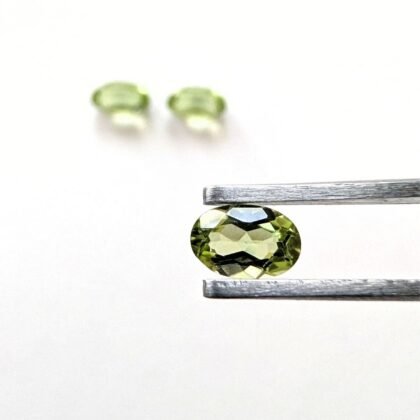3 x Peridot Ovals - Approx. 6mm by 4mm