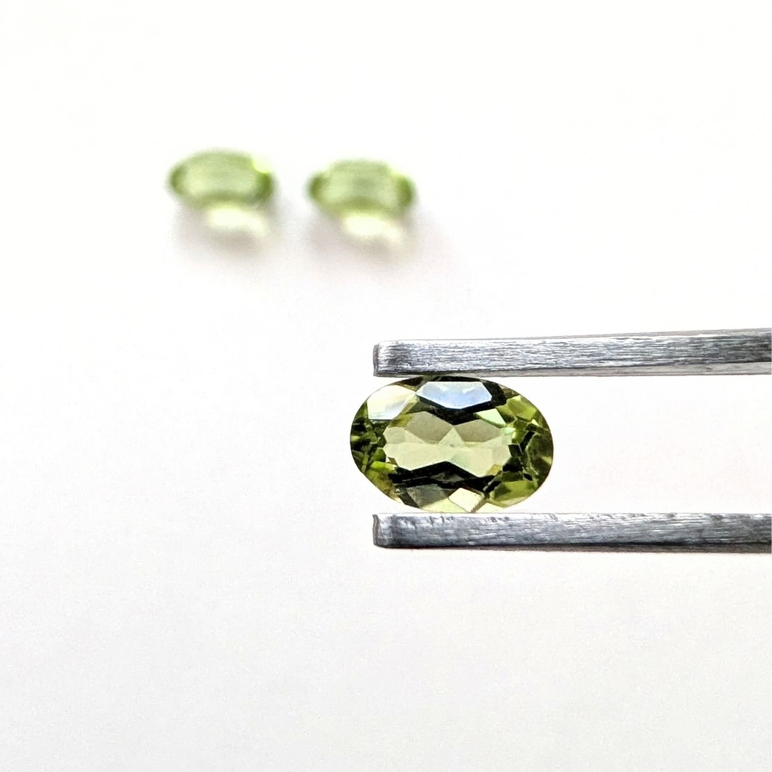 3 x Peridot Ovals - Approx. 6mm by 4mm