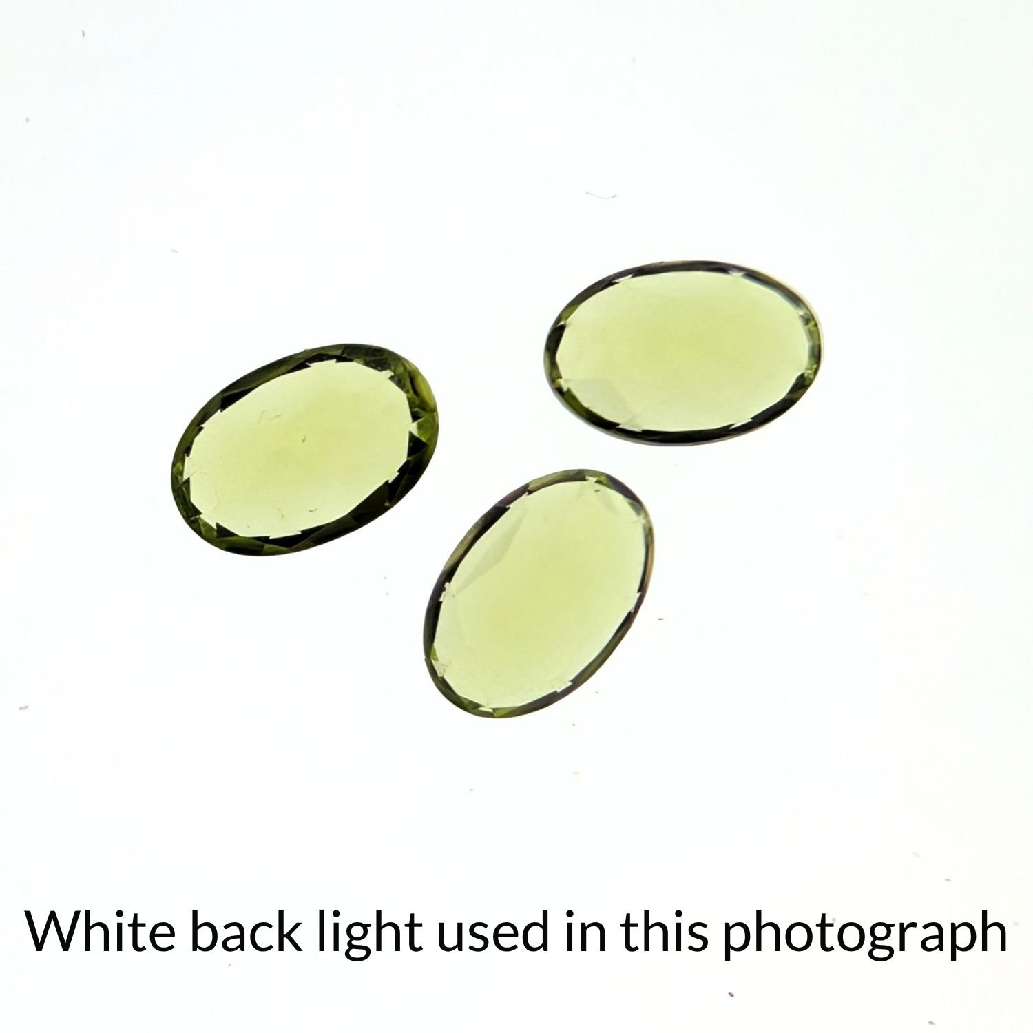 3 x Peridot Ovals - Approx. 6mm by 4mm - Image 5