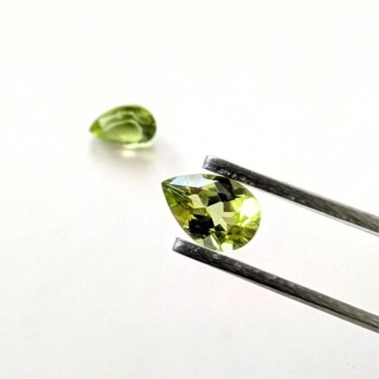 2 x Peridot Teardrops - Approx. 7mm by 4.9mm