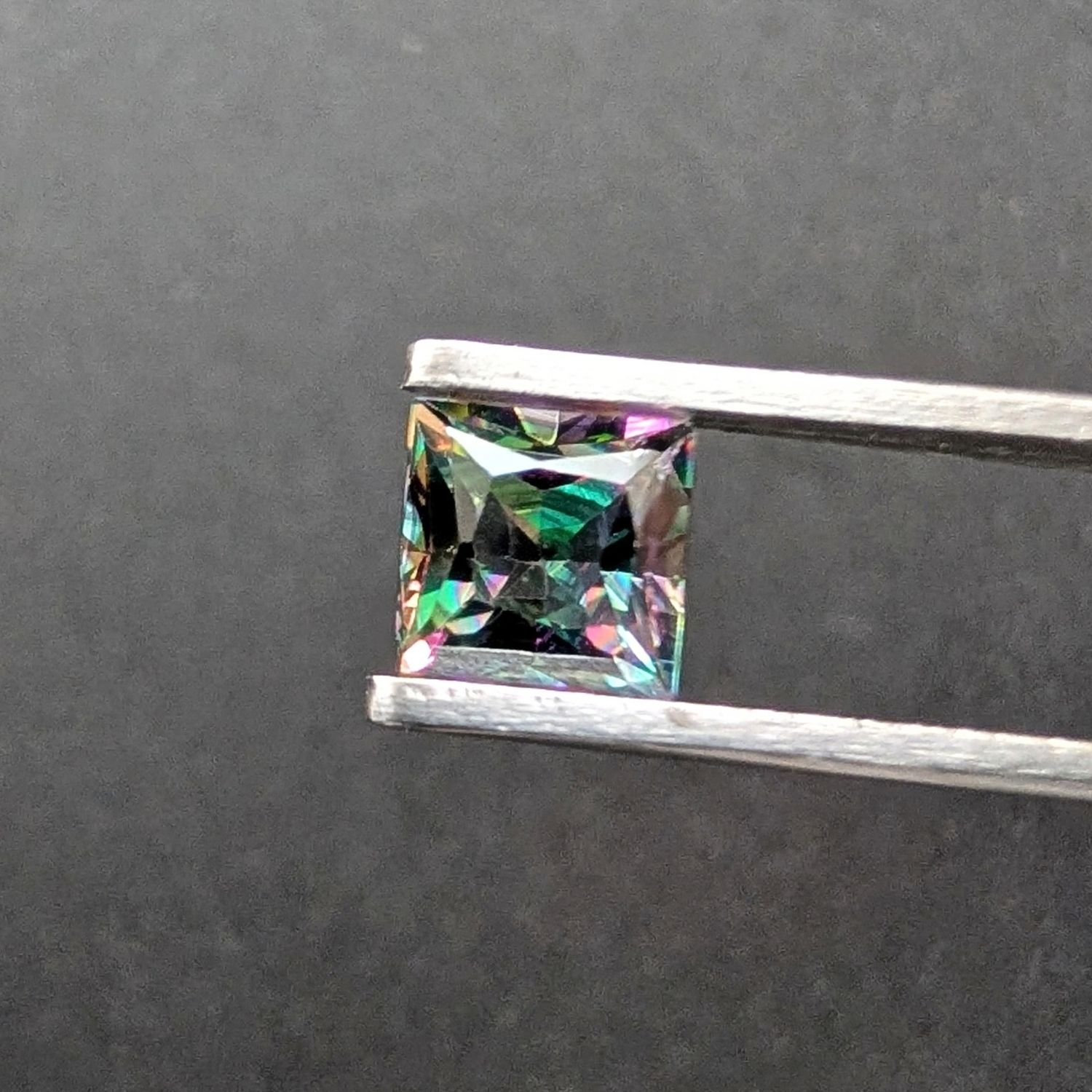 Mystic Topaz Square - 6mm