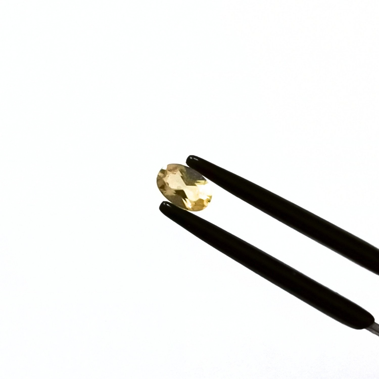 Yellow Heliodor Oval - 6mm by 4mm - Image 2